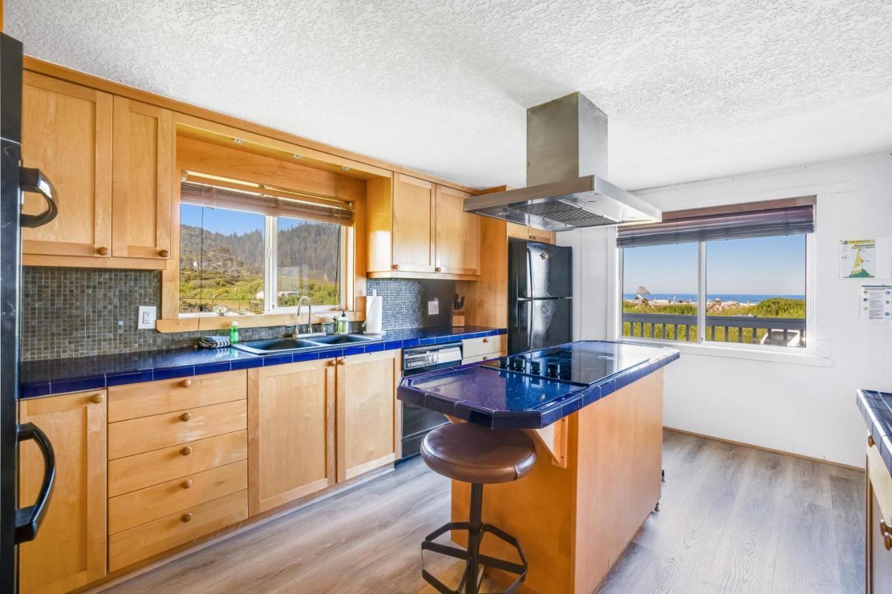Cape Meares Beach Getaway المظهر الخارجي الصورة